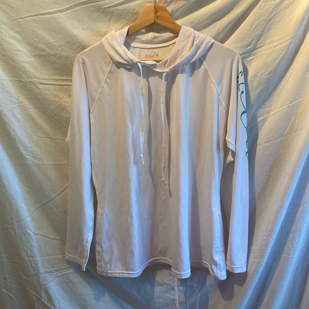 Xcel UV protection hoody with zip pocket in the back